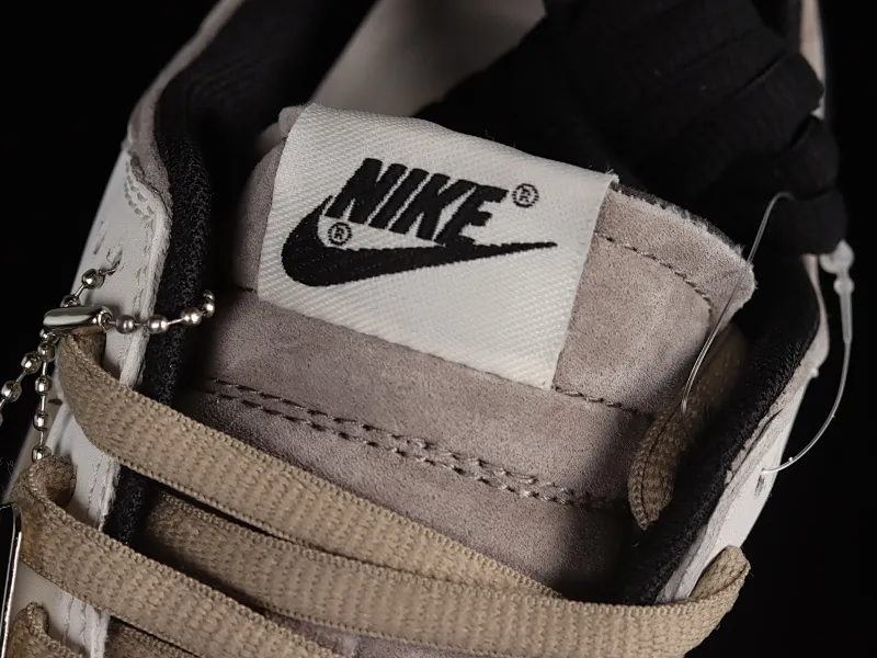 All Categories Nk SB Dunk Series Nk SB Dunk Low Low-top sneakers Otomo Katsuhiro x Nk SB Dunk Low "Steamboy OST" Otomo Katsuhiro co-branded SB low-top sports and leisure sneakers LF0039-037